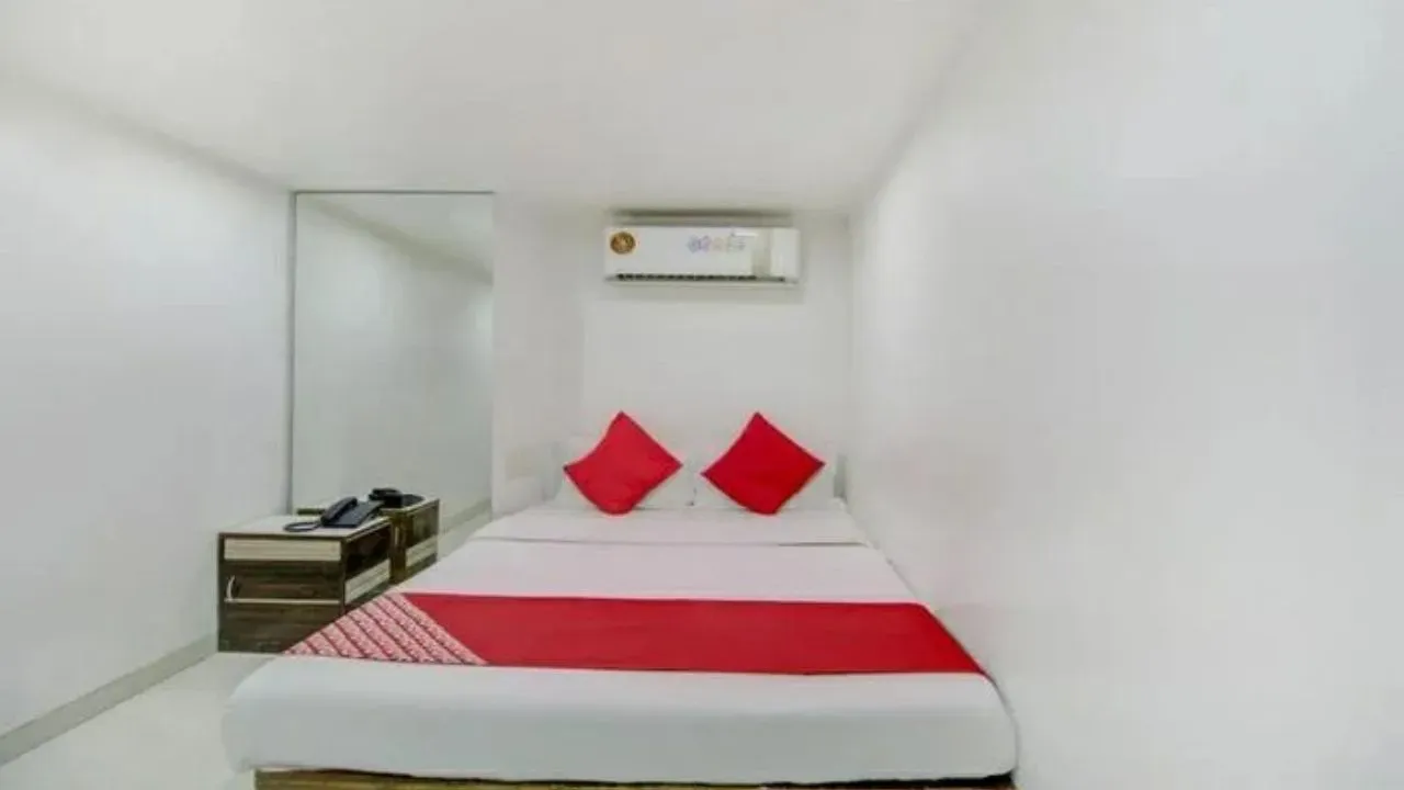 Hotel Blue Light, near Regal Cinema, Colaba