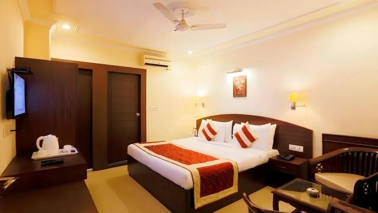 Hotel Peridot, Block B