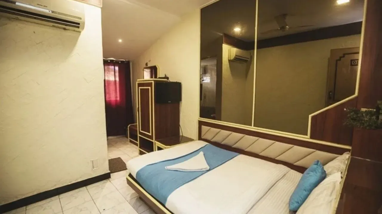 Hotel Platinum Inn, near Colaba Bus Station