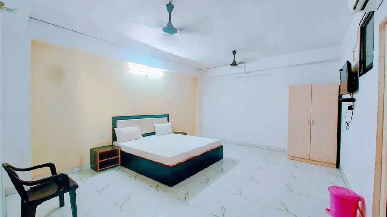 Hotel Trilok Inn, Jimau