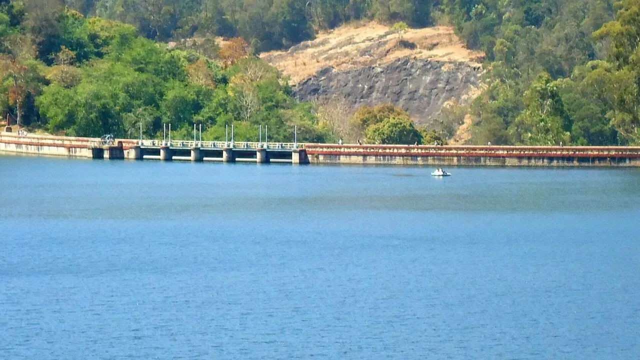 Kundala Dam across the Muthirapuzha River.