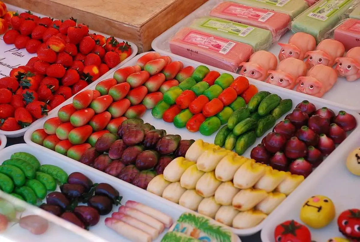 Marzipan in different colours