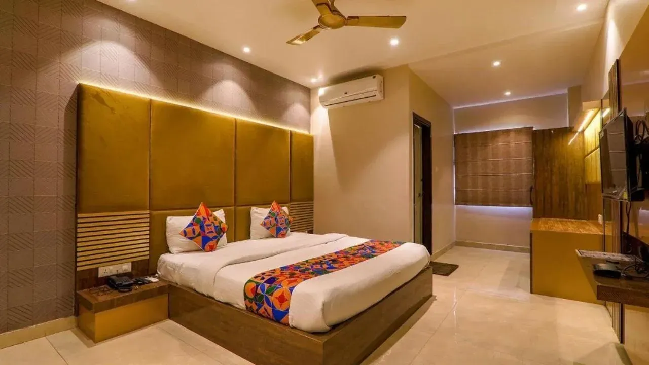 Hotel Maya Crystal, Kidwai Nagar, Kanpur.