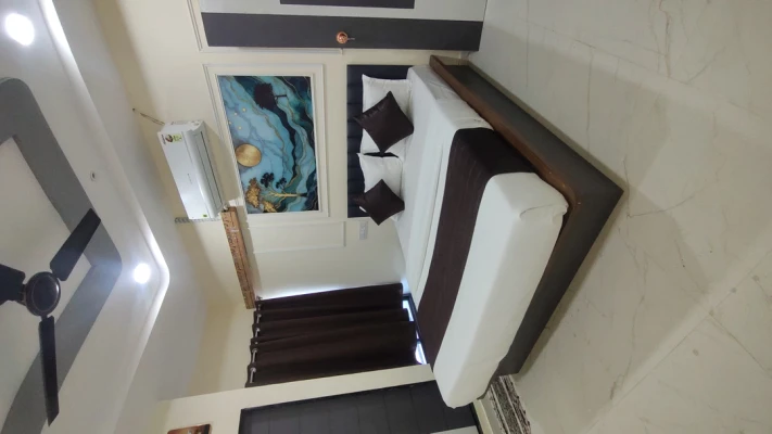 cheap and best hotels in hotel happy abhapur