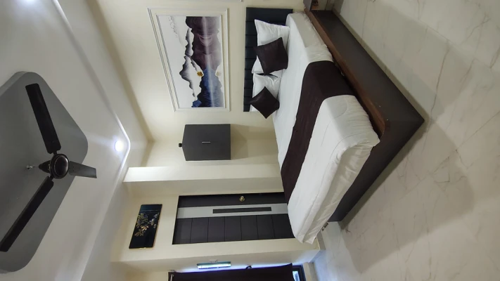 best hotels for unmarried couples in hotel happy abhapur