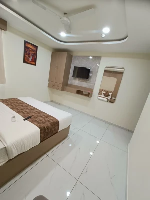 best hourly hotel in hotel radhe raas agartala