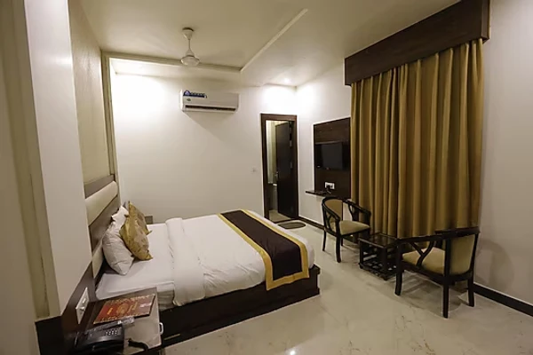 online room booking in tajganj, agra - hotel taj venture