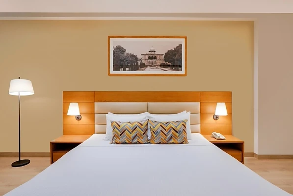 hotel with party hall in kailash vihar, agra - lemon tree hotel agra