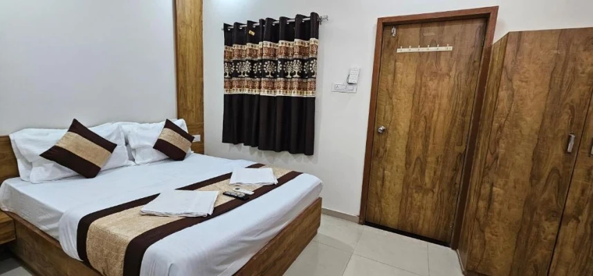 hotel in gurukul, ahmedabad for family - hotel aaryodaya