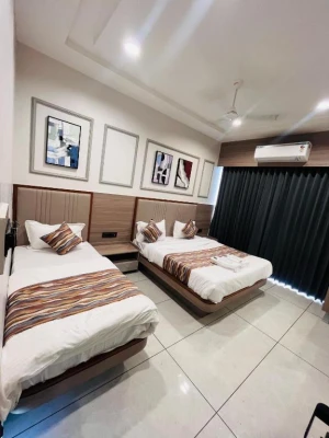 3 star hotel in gota, ahmedabad - hotel acme sky