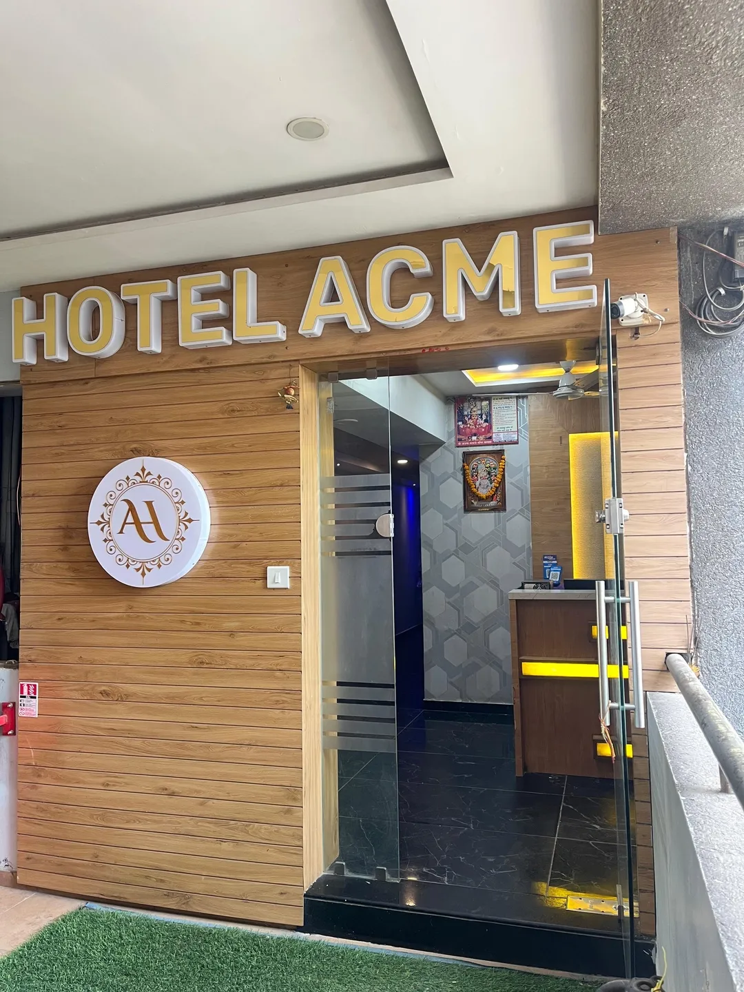 hourly stay in hotel acme ahmedabad