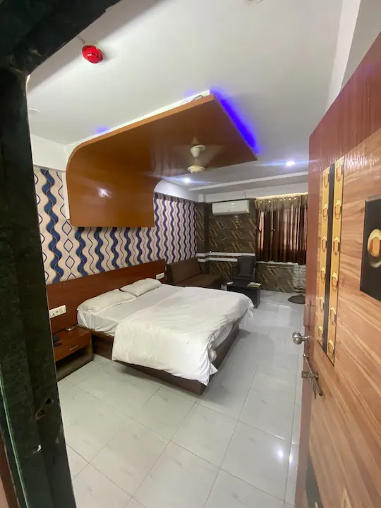 group holiday hotels in hotel anand palace inn ahmedabad