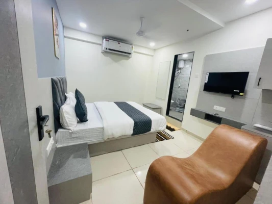 budget hotel in janta nagar, ahmedabad - hotel apple lake