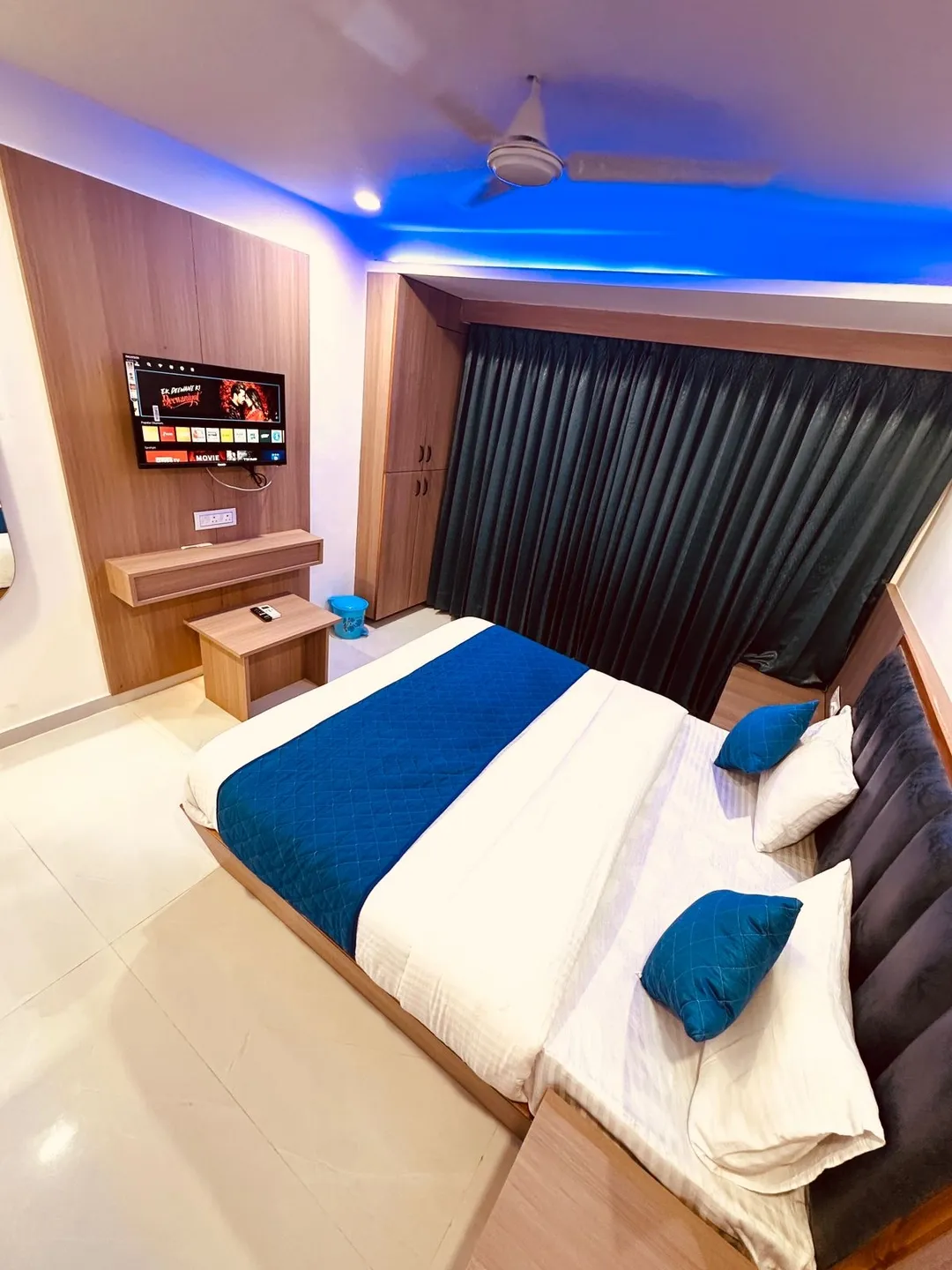 best hotels for unmarried couples in hotel beral ahmedabad