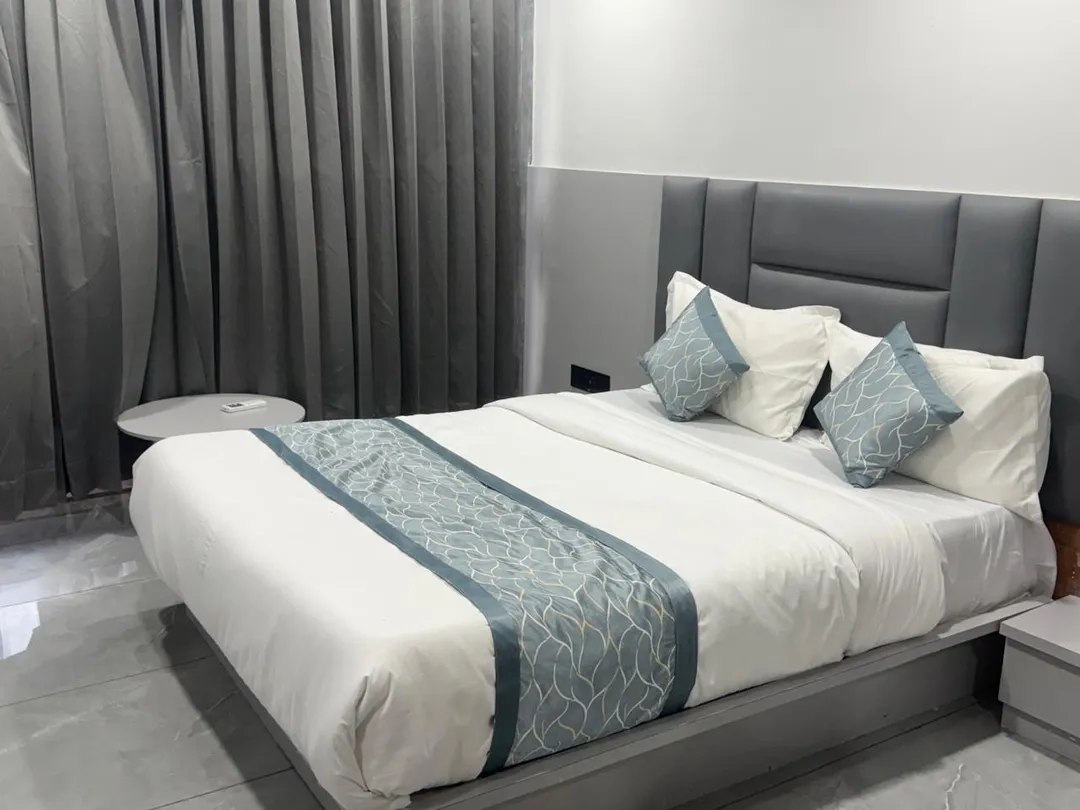 4 star hotels in hotel civik ahmedabad