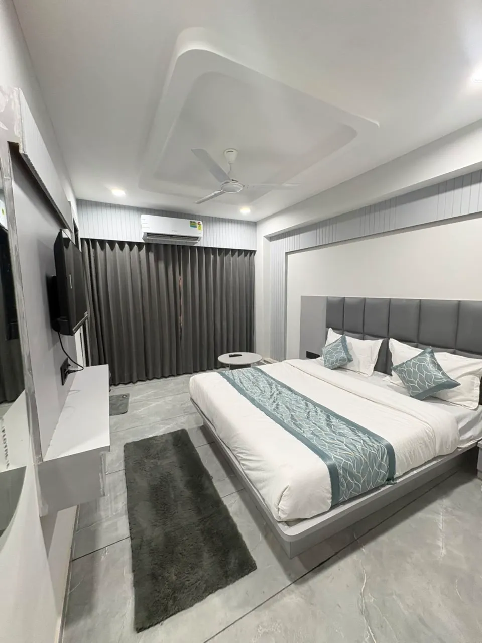 hourly stay hotels in hotel civik ahmedabad