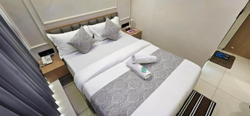 best night stay hotels in hotel deluxe inn ahmedabad