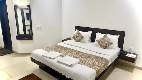 best hotels for couple in hotel dev palace ahmedabad