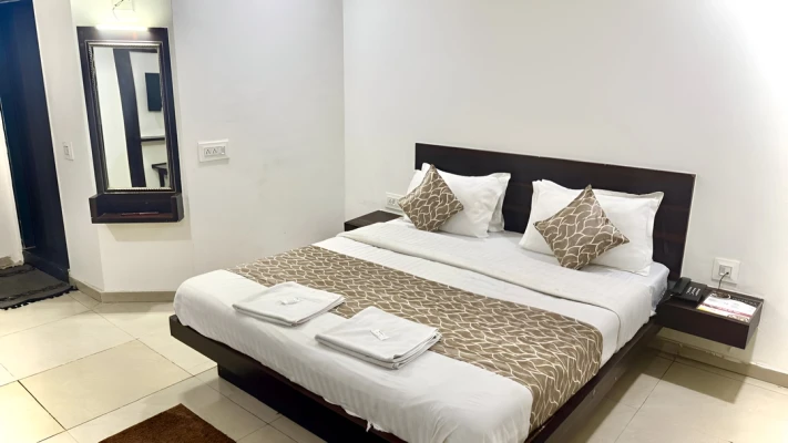best hourly hotel in hotel dev palace ahmedabad
