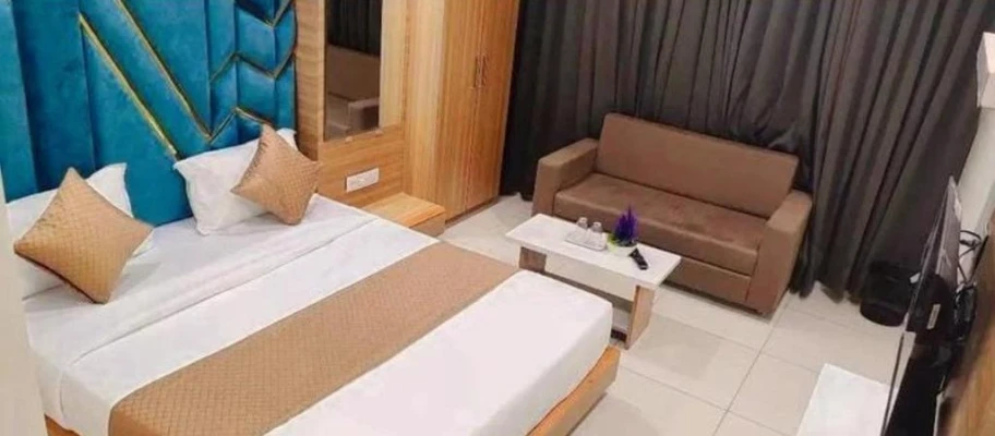 hotel with meeting room in nava naroda, ahmedabad - hotel dream