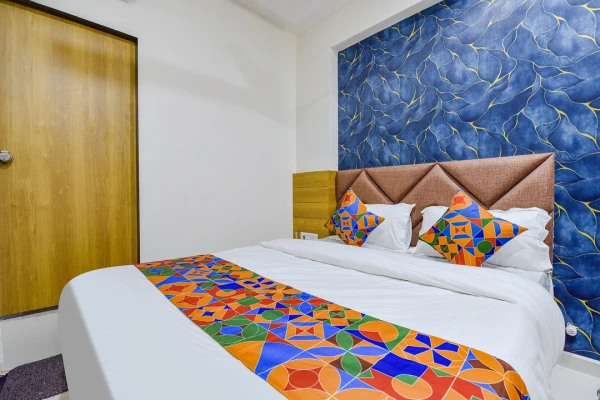 unmarried couple friendly hotels in hotel green tree ahmedabad