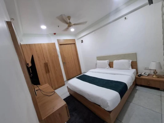 hotel with banquet hall in kathwada, ahmedabad - hotel heaven