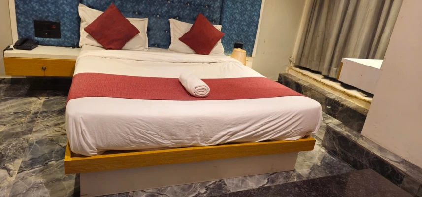 best hotel stay in hotel hr gold ahmedabad