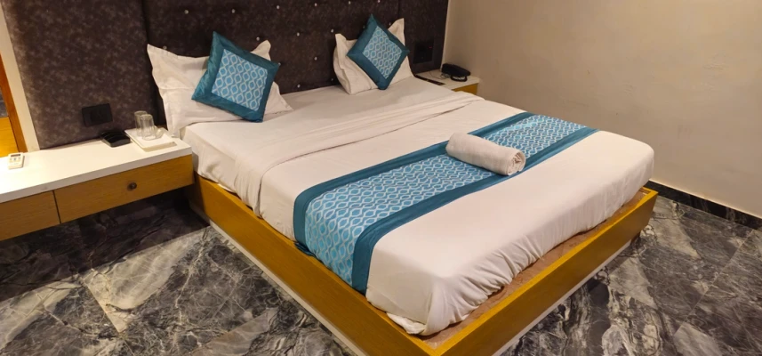 group holiday hotels in hotel hr gold ahmedabad