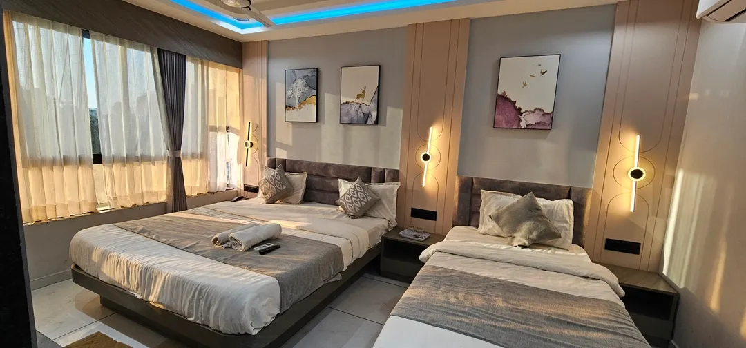 5 star hotels in hotel hr grand ahmedabad