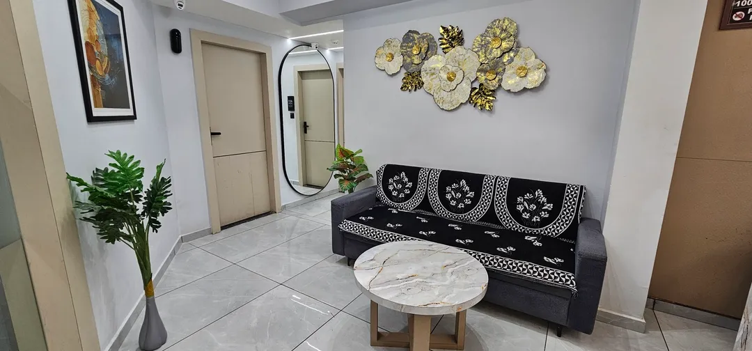 couple friendly hotels in hotel hr grand ahmedabad