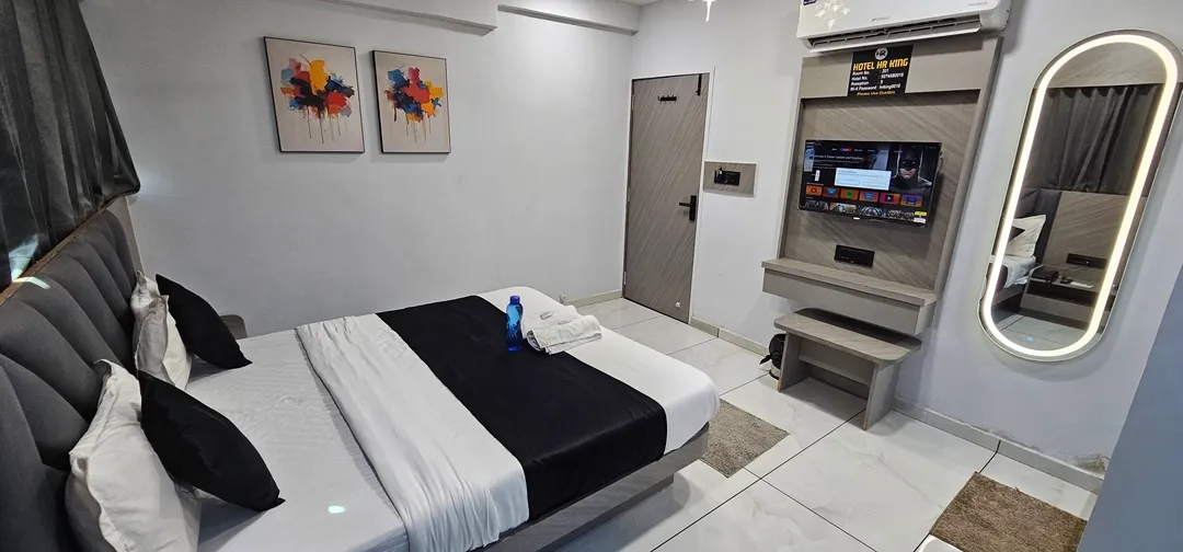 best hourly stay in hotel hr king ahmedabad