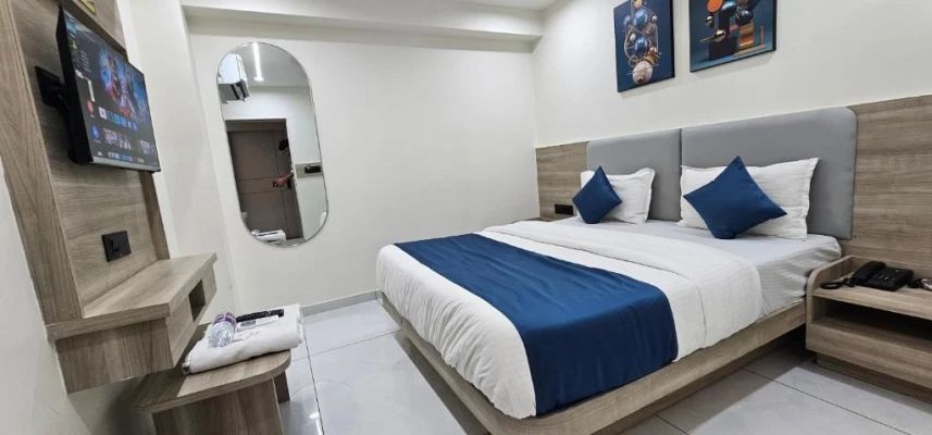 hotel with bar in nikol, ahmedabad - hotel hr sky