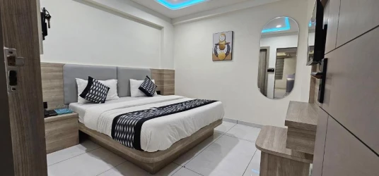 honeymoon hotels in hotel hr sky ahmedabad