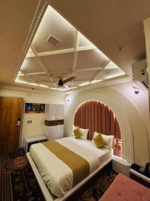 jacuzzi hotel in kailash colony, ahmedabad - hotel keshav inn