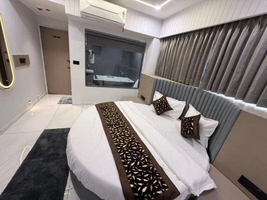hotel with swimming pool in chamunda nagar, ahmedabad - hotel lee town