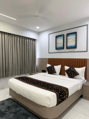 five star hotels in hotel lee town ahmedabad