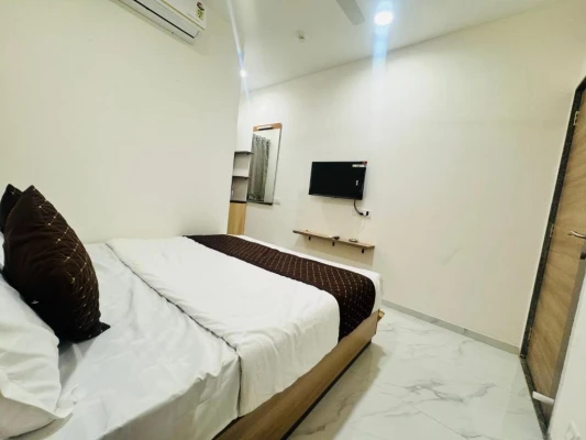 hotel in gota, ahmedabad for family - hotel legend