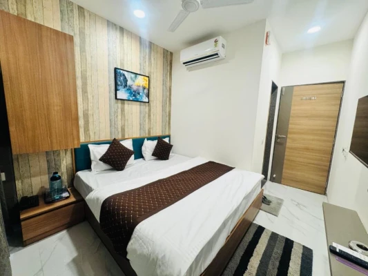 cheap and best hotels in hotel legend ahmedabad