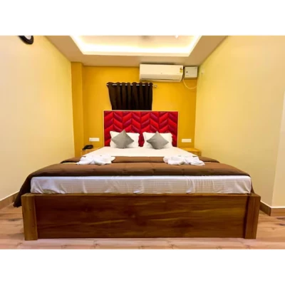 hotel with swimming pool in nava naroda, ahmedabad - hotel m town