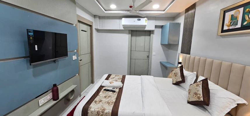 best luxury hotel in hotel maan palace ahmedabad