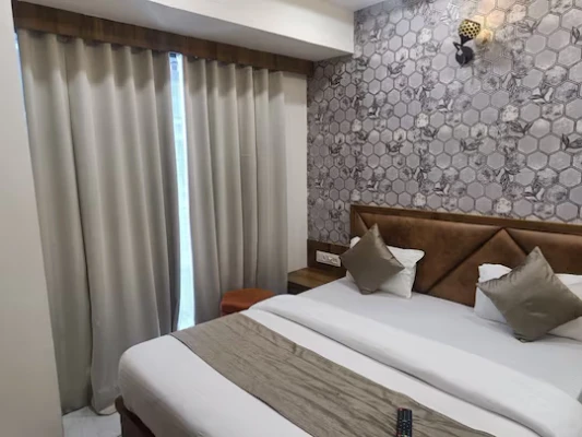 luxury hotels in hotel maple town ahmedabad
