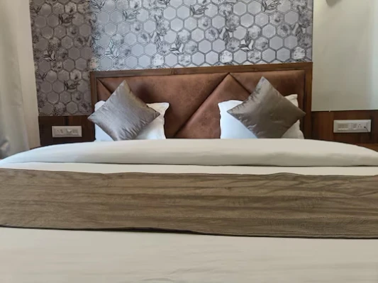 couple friendly hotels in hotel maple town ahmedabad