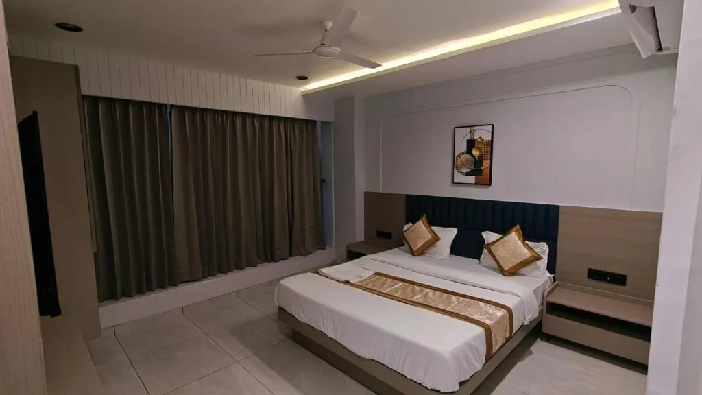 best romantic hotels in hotel nest plaza ahmedabad