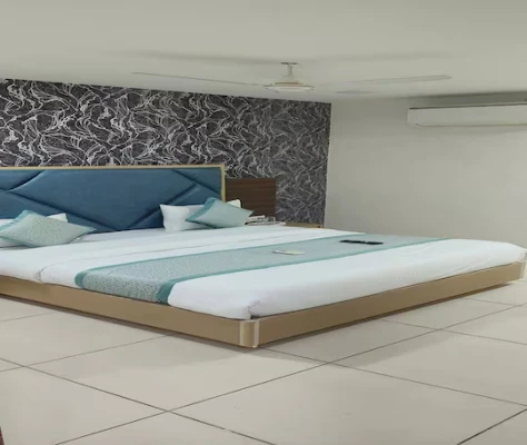 best luxury hotels in hotel nest view in ahmedabad