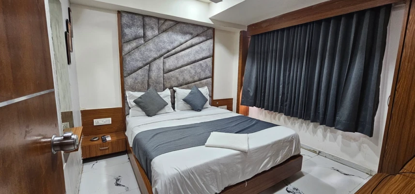 best hourly hotels in hotel new kunj villa ahmedabad