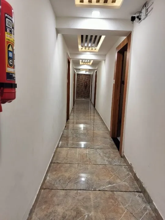 best luxury hotel in hotel noble inn ahmedabad