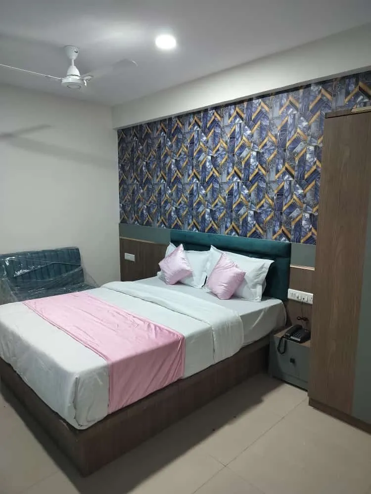 star hotels in hotel nr nayan residency ahmedabad