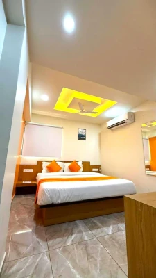 hotel with swimming pool in naranpura, ahmedabad - hotel orange tree