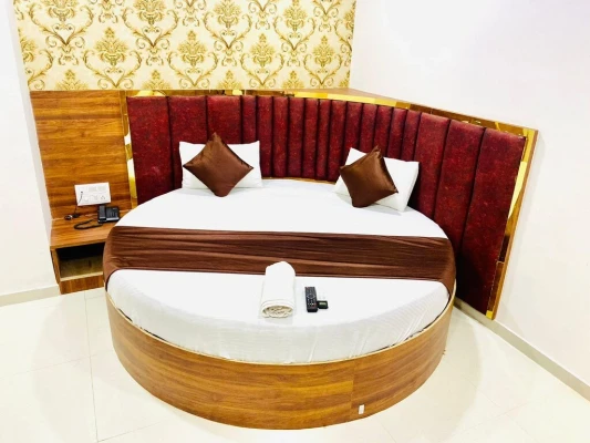 couple friendly hotels in hotel paradise ahmedabad