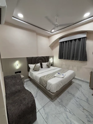 hotel with gym in ellisbridge, ahmedabad - hotel plan sky